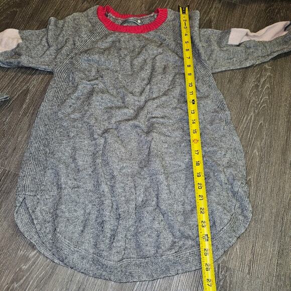 Anthropologie Pullover Pink Neck Line Grey Sweater Size Small - Picture 6 of 6